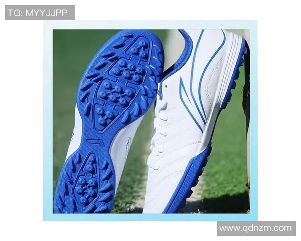 足球明星球鞋颜色的魅力与风格解析让你领略球场时尚新风潮